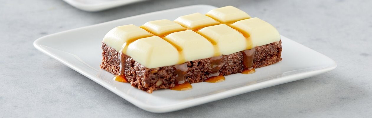 Brownie de chocolate, creme brulee y toffee Brownie de chocolate, creme brulee y toffee