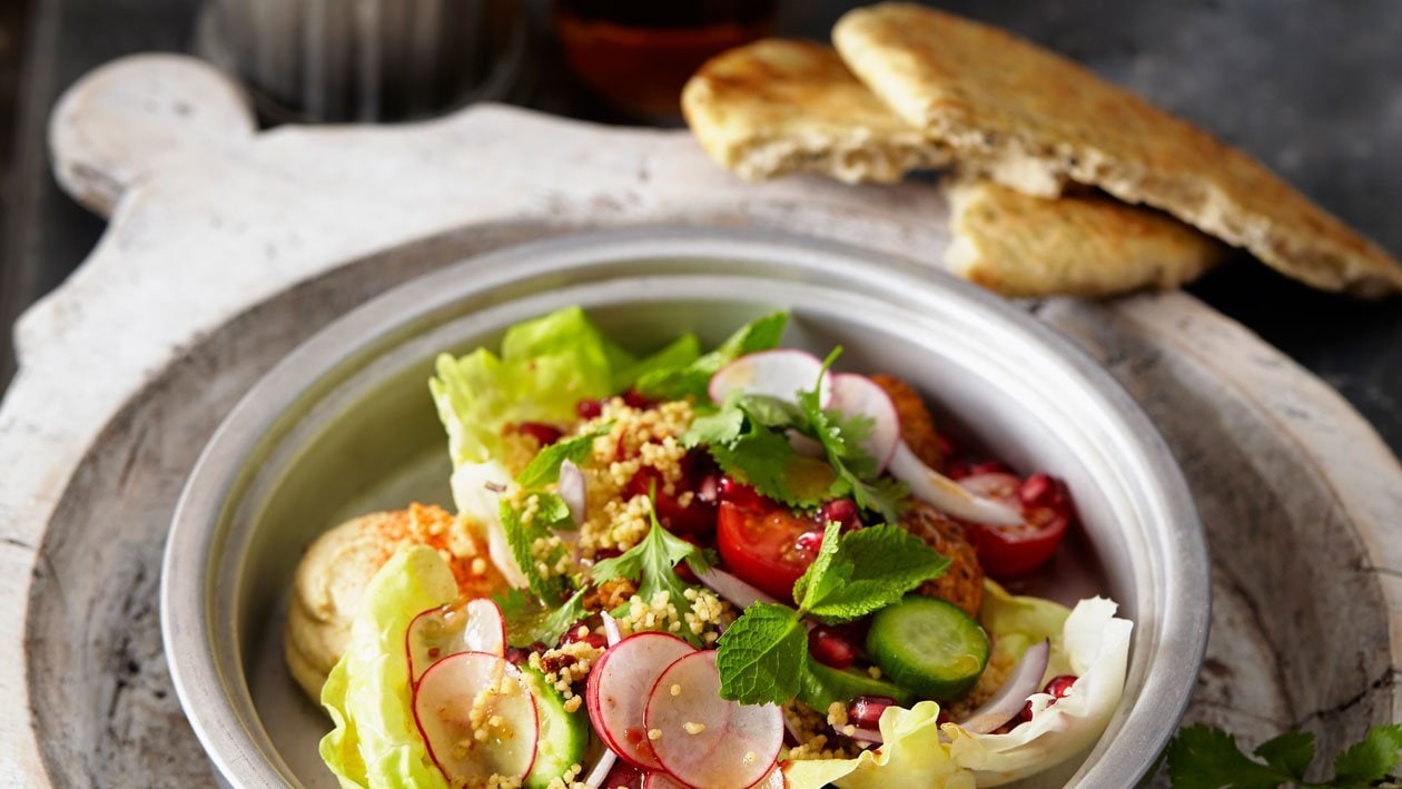 Ensalada de cous cous con falafel y hummus – - Receta - UFS