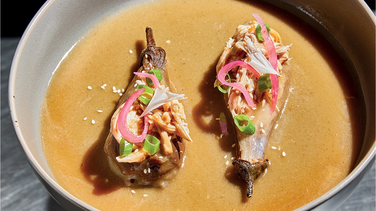 Berenjena a la parrilla rellena de escabeche de pollo, miso y jerez – - Receta - UFS