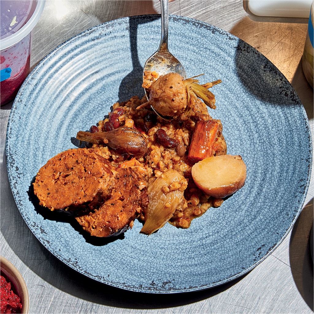 Cholent vegetal con Kishka Cholent vegetal con Kishka