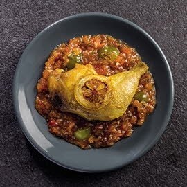 Pollo con pisto de tomate concassé y uvas Pollo con pisto de tomate concassé y uvas