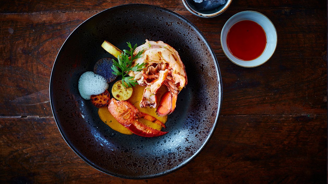 Bogavante a la parrilla al curry rojo y espuma de coco – - Receta - UFS