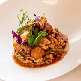 Arroz con conejo, hongos y castaña Arroz con conejo, hongos y castaña