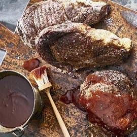 Salsa de cerveza y salsa barbacoa Salsa de cerveza y salsa barbacoa