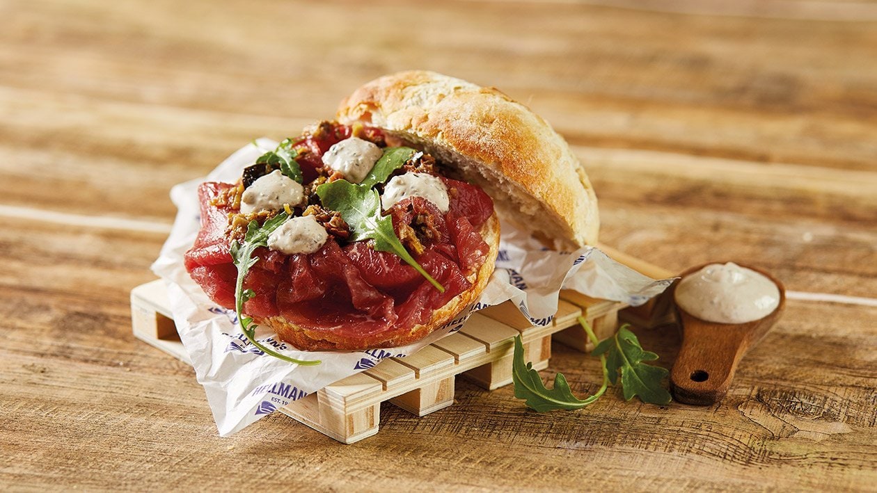 Bocadillo de roast beef con mayonesa Hellmann's de aceitunas negras – - Receta - UFS