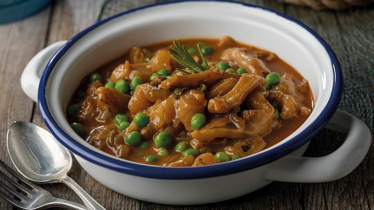 Callos de tripa y piel de bacalao con guisantes frescos – - Receta - UFS