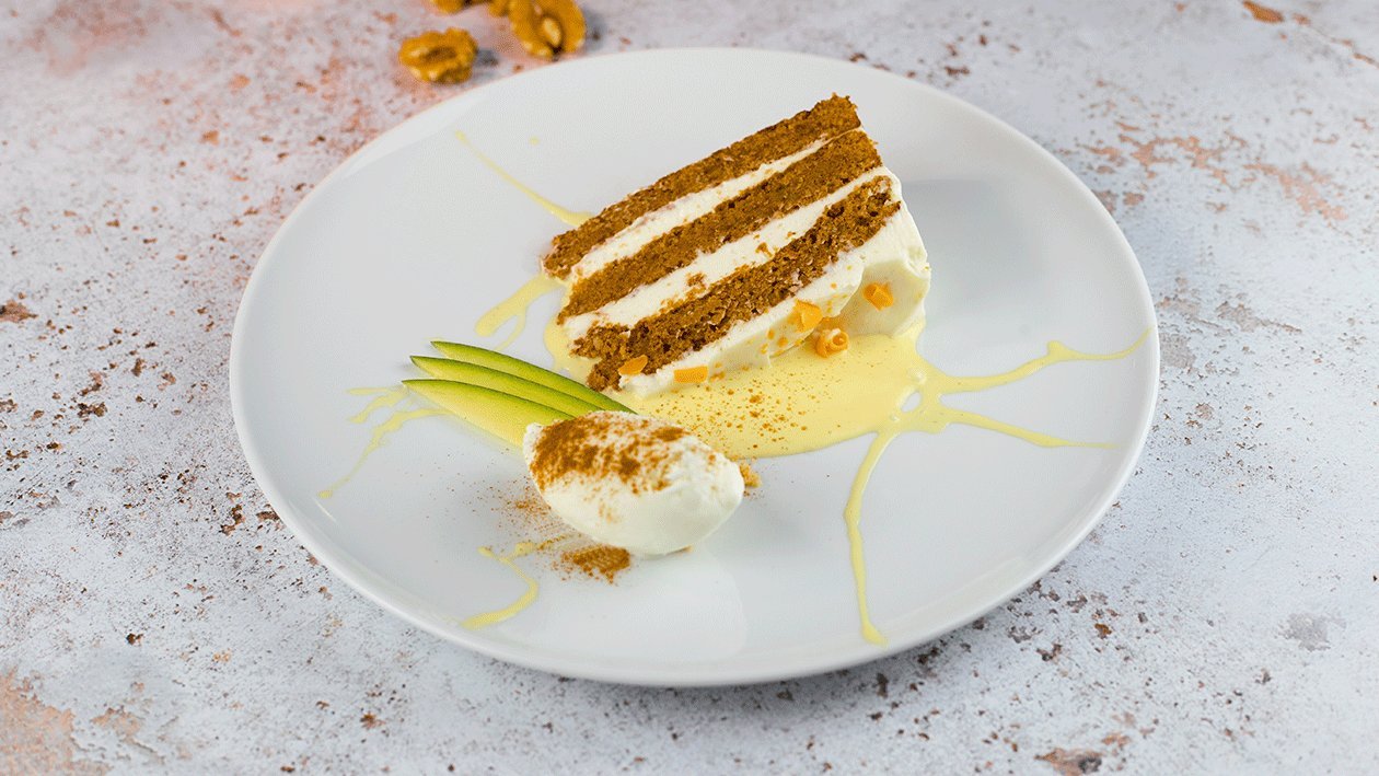 Carrot cake con salsa de vainilla y helado de queso – - Receta - UFS