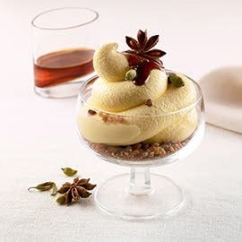 Crema catalana, cardamomo, anís estrellado y mezcla de semillas Crema catalana, cardamomo, anís estrellado y mezcla de semillas