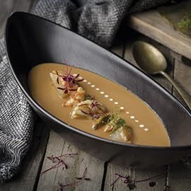 Crema de marisco y cigalas con bulbo de hinojo confitado Crema de marisco y cigalas con bulbo de hinojo confitado