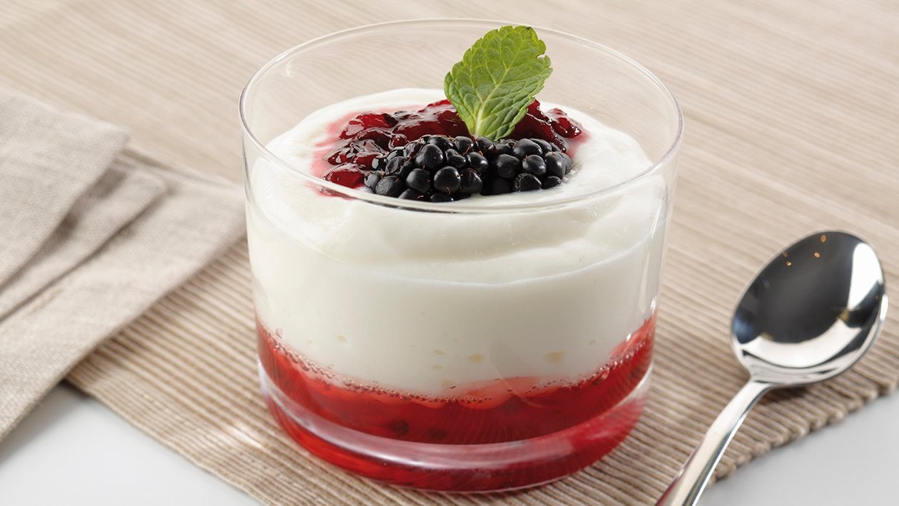 Crema sabor yogur con frutas del bosque – - Receta - UFS