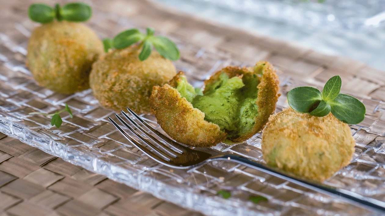 Croquetas melosas de merluza en salsa verde – - Receta - UFS