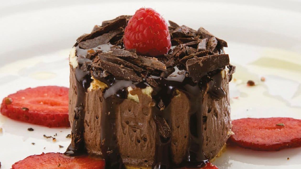 Delicia de chocolate con frutos rojos y crujiente de chocolate – - Receta - UFS