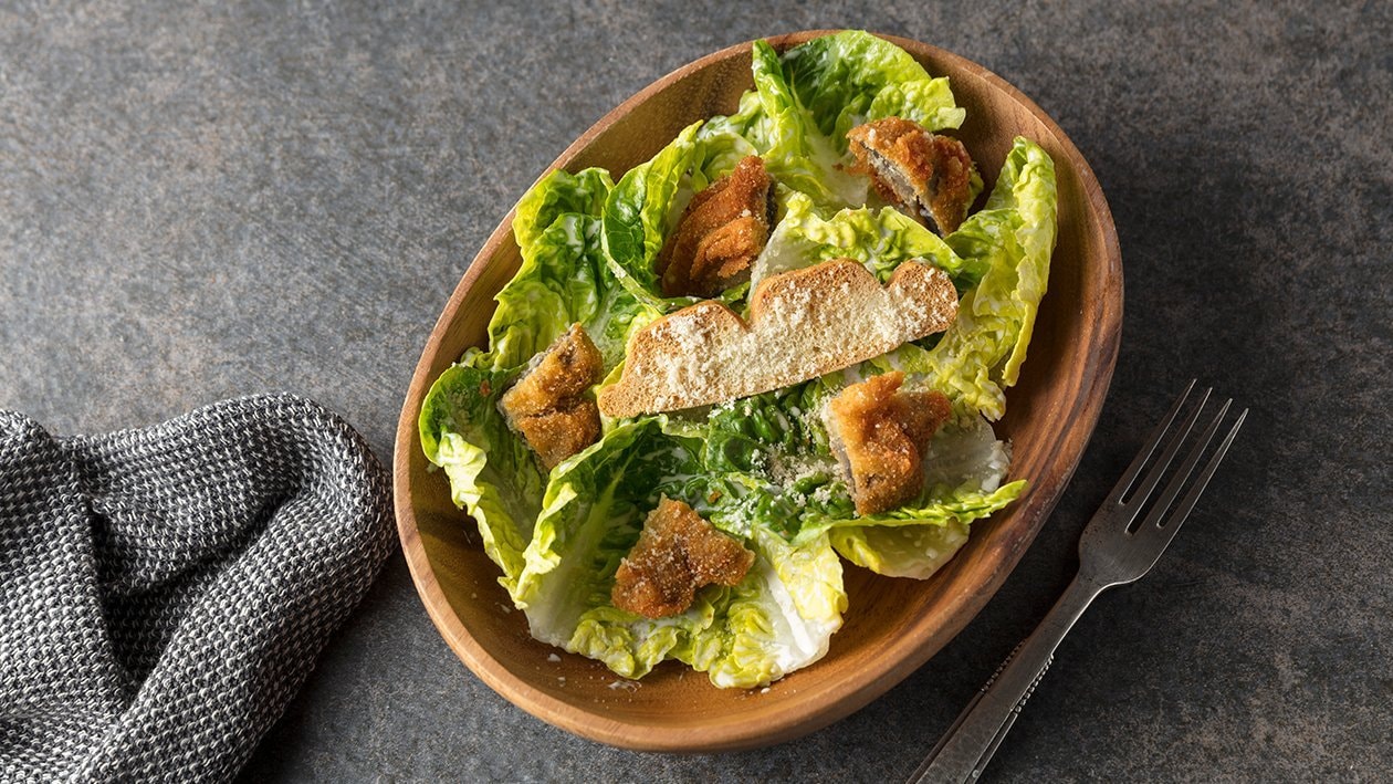Ensalada césar vegana con champiñones crujientes y foccacia tostada				 – - Receta - UFS