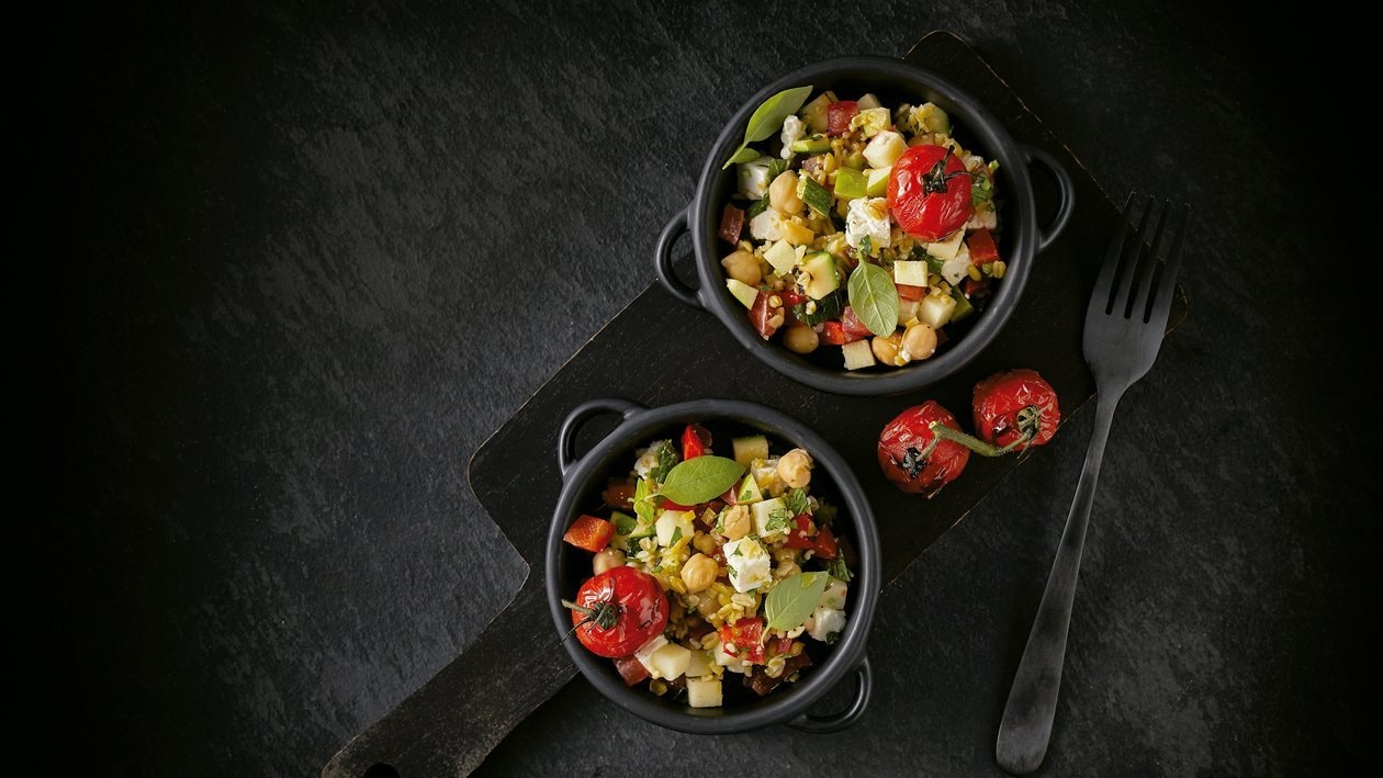 Ensalada freekeh con garbanzos y queso feta – - Receta - UFS