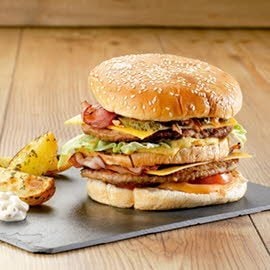 Hamburguesa New York classic con doble carne y Hellmann's Hamburguesa New York classic con doble carne y Hellmann's