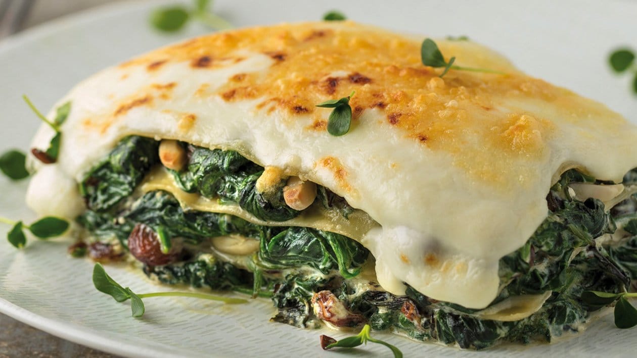 Lasaña de espinacas vegetariana con ricotta, piñones y pasas – - Receta - UFS Lasaña de espinacas vegetariana con ricotta, piñones y pasas – - Receta - UFS