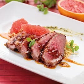 Magret de pato con reducción de pomelo y pesto Magret de pato con reducción de pomelo y pesto