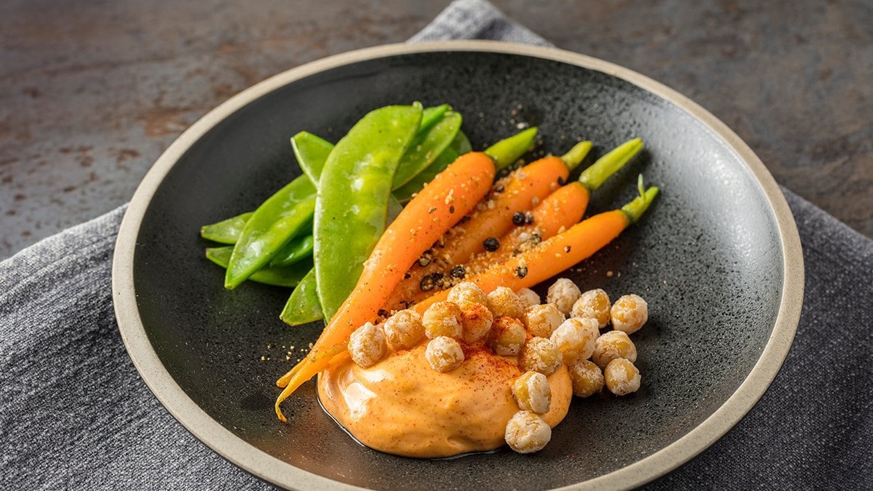 Menestra castellana con garbanzos fritos y espuma de pimentón – - Receta - UFS