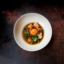 Menestra de verduras con yema de huevo y jamón Menestra de verduras con yema de huevo y jamón