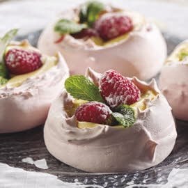 Merengue relleno de crema inglesa Merengue relleno de crema inglesa