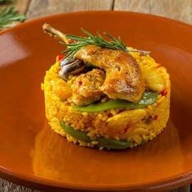 Paella valenciana de la albufera de Valencia con D.O. Paella valenciana de la albufera de Valencia con D.O.
