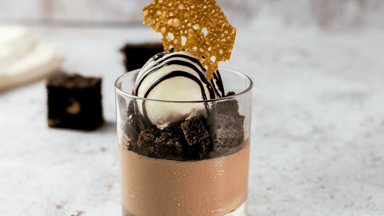 Panna cotta de carajillo,brownie y helado de nata – - Receta - UFS