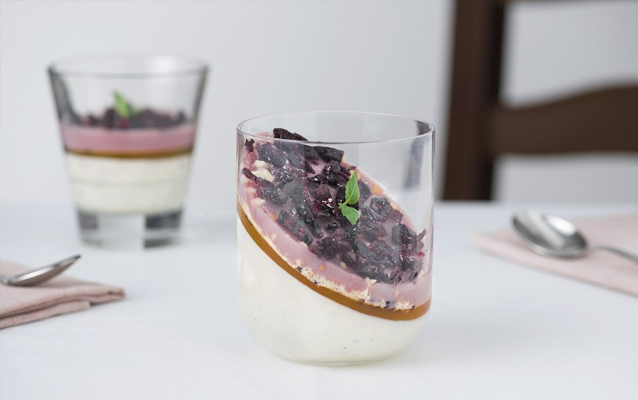 Panna cotta de manzana y habas tonka con jalea de melocotón – - Receta - UFS