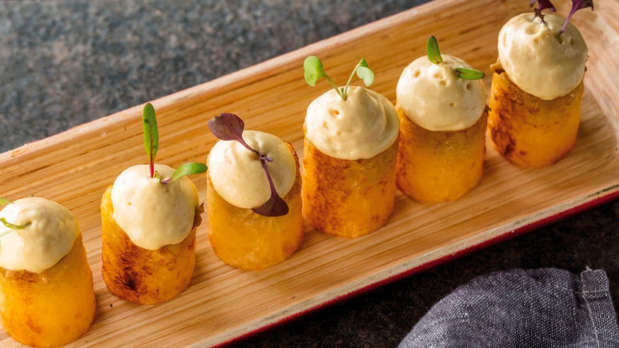 Patatas rellenas de hongos y espuma de huevo trufado – - Receta - UFS