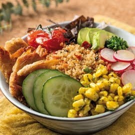Poke bowl vegano de quinoa Knorr, aguacate y NoPollo Poke bowl vegano de quinoa Knorr, aguacate y NoPollo