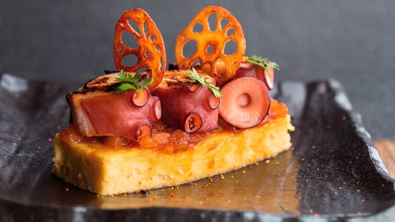 Pulpo, polenta, compota de tomate y alioli de pimentón – - Receta - UFS