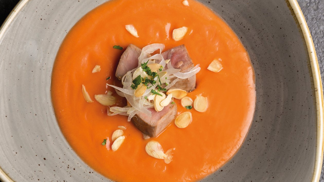 Salmorejo con sashimi de bonito – - Receta - UFS Salmorejo con sashimi de bonito – - Receta - UFS