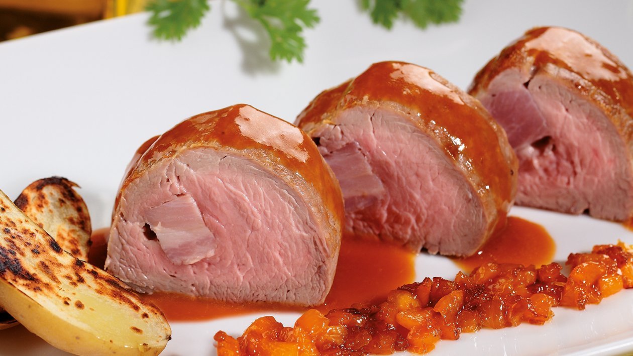 Solomillo de cerdo relleno con salsa especiada de melocotón – - Receta - UFS Solomillo de cerdo relleno con salsa especiada de melocotón – - Receta - UFS