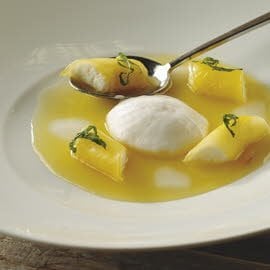 Sopa fría de piña colada