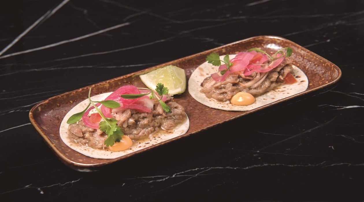 Tacos de codillo de cerdo con salsa “smoked”, pico de gallo, chipotle – - Receta - UFS