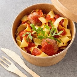 Tagliatelle con albóndigas a la rabiata Tagliatelle con albóndigas a la rabiata