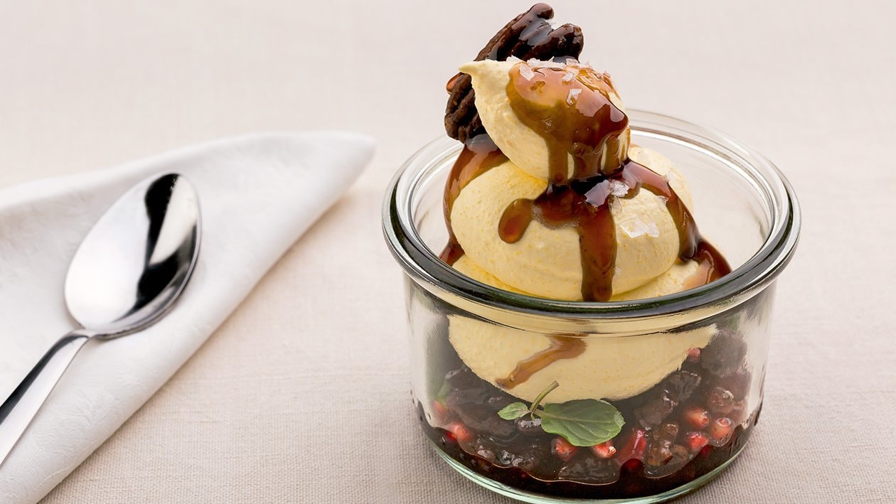 Tiramisú al ron con granada, caramelo salado y nueces de Pecán – - Receta - UFS