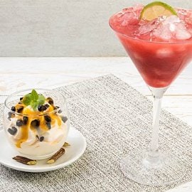 Daiquiri helado de frambuesa con mousse de mango y regaliz Daiquiri helado de frambuesa con mousse de mango y regaliz