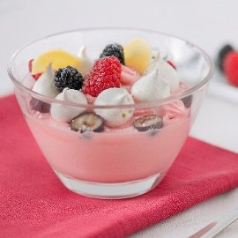 Sorbete de fresa y jengibre con merengues Sorbete de fresa y jengibre con merengues