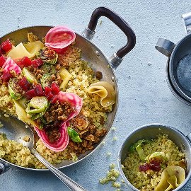 Ensalada de bulgur con "carne" picada vegana Ensalada de bulgur con "carne" picada vegana