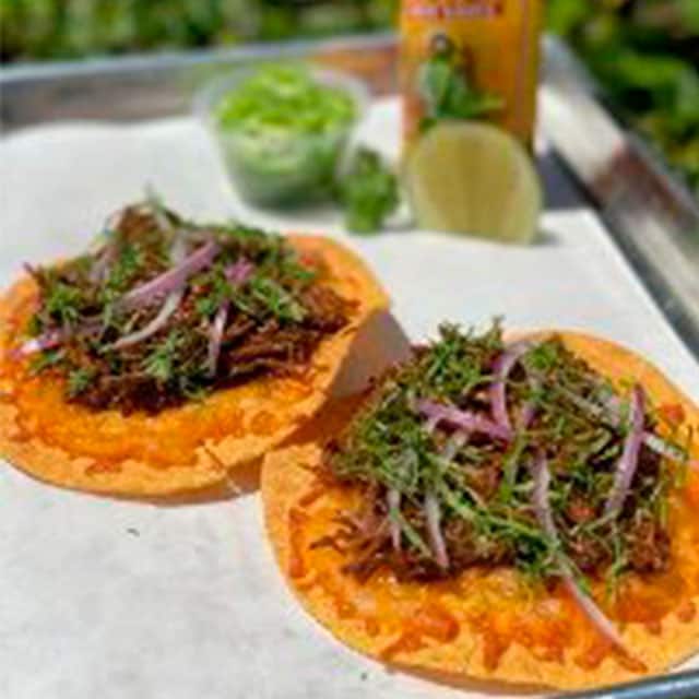 Tostas de Pulled Beef o carne desmenuzada a la barbacoa Tostas de Pulled Beef o carne desmenuzada a la barbacoa