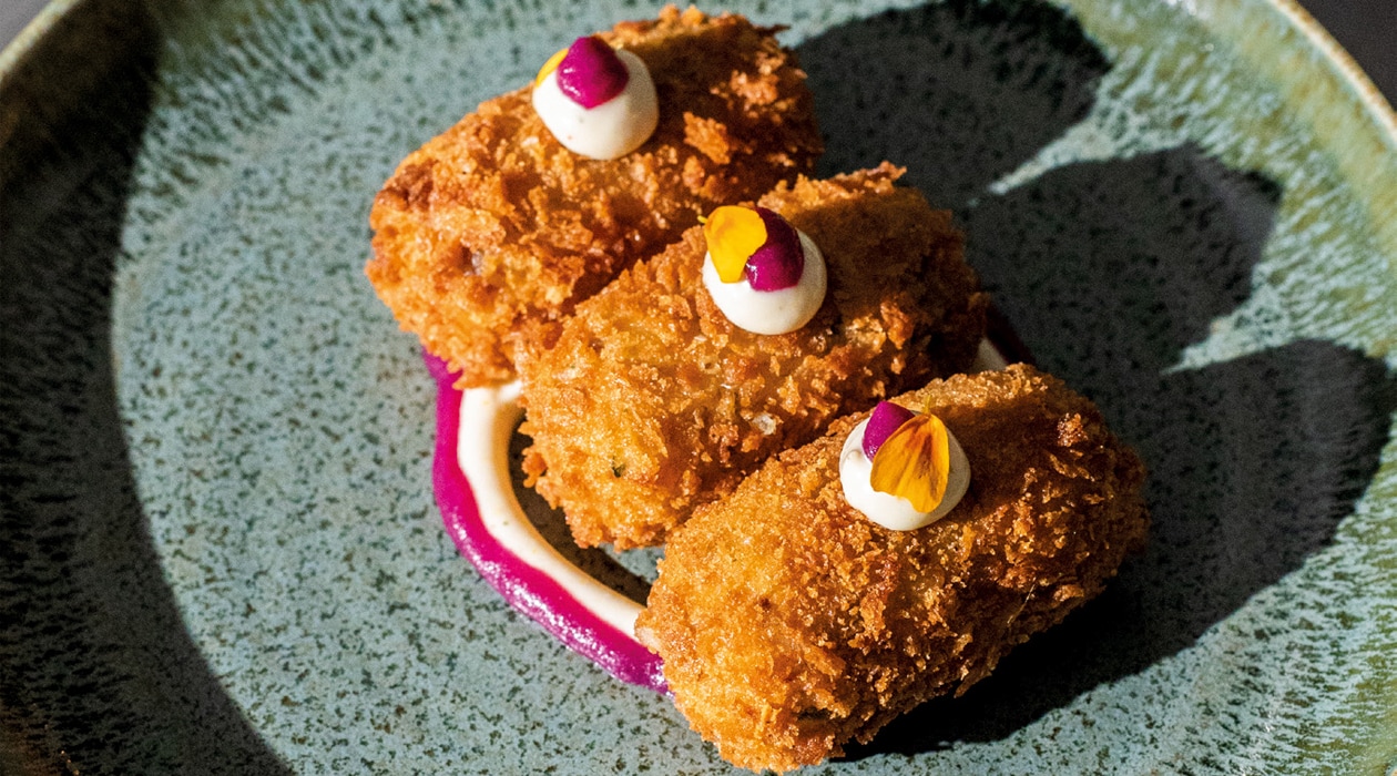 Croquetas de pato con salsa de col y arándanos y alioli cítrico – - Receta - UFS