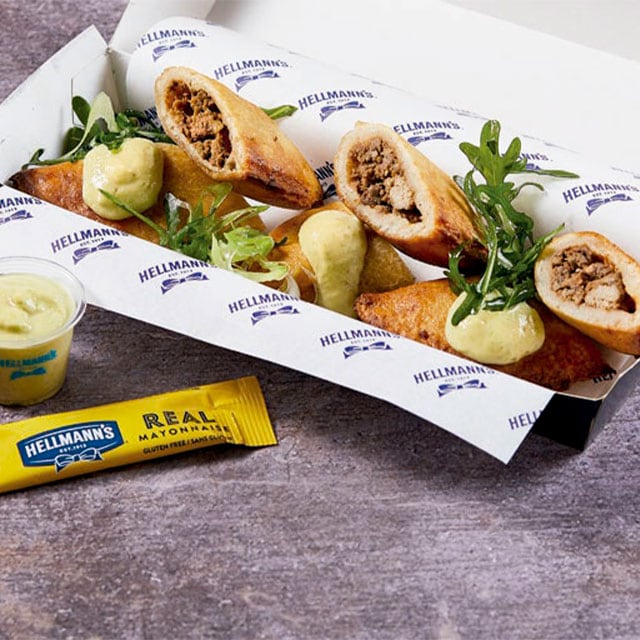 Empanadillas criollas con mayonesa de aguacate Empanadillas criollas con mayonesa de aguacate