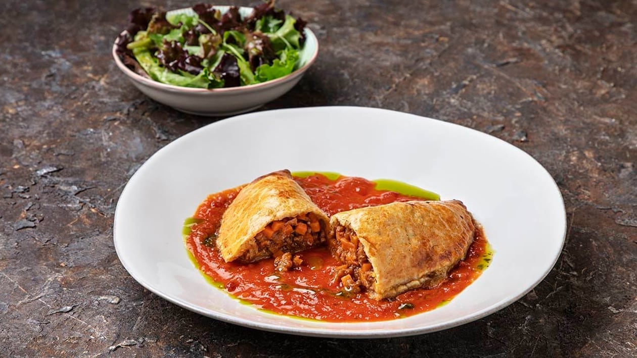 Empanada vegetariana de nocarne y pomodoro – - Receta - UFS
