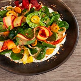 Ensalada de Zanahorias escalivadas, Kumquat, Queso Crema y Zaatar