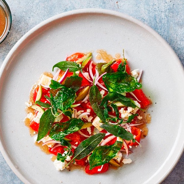 Ensalada griega de pimientos picantes