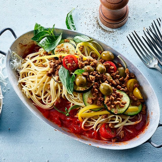 Espaguetis con verduras – tomates – y picada de carne vegetariana Espaguetis con verduras – tomates – y picada de carne vegetariana