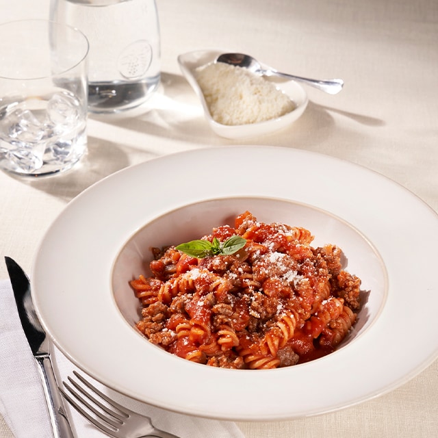 Fusilli con salsa boloñesa ligera