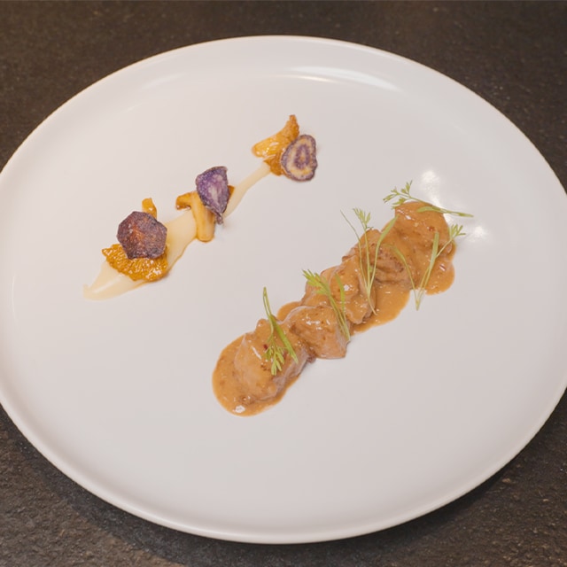 Molleja de ternera Strogonoff con cremoso de patata y setas Molleja de ternera Strogonoff con cremoso de patata y setas