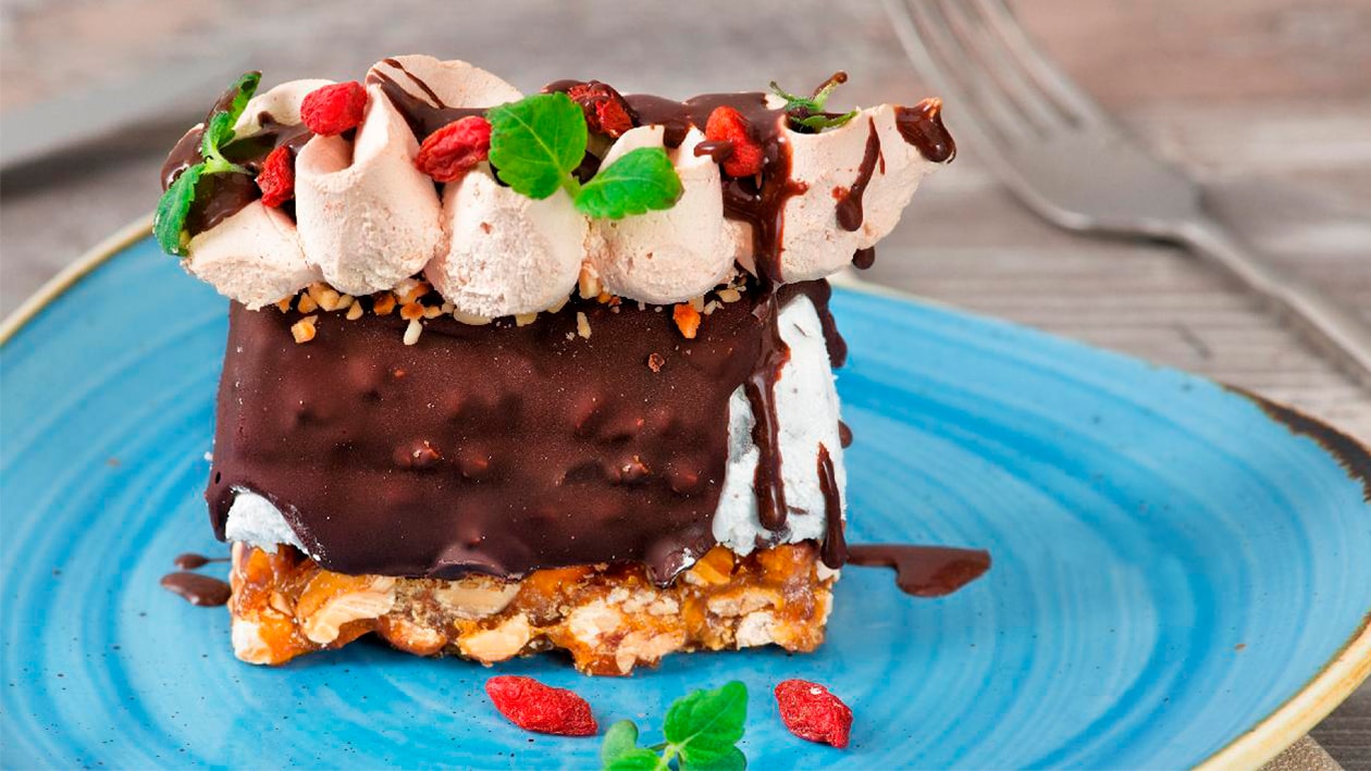 Mousse de stracciatella, crocante, café y goji - Receta - UFS