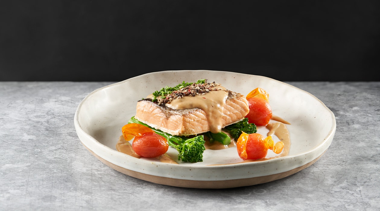 Salmón en Salsa de Pimienta verde – - Receta - UFS